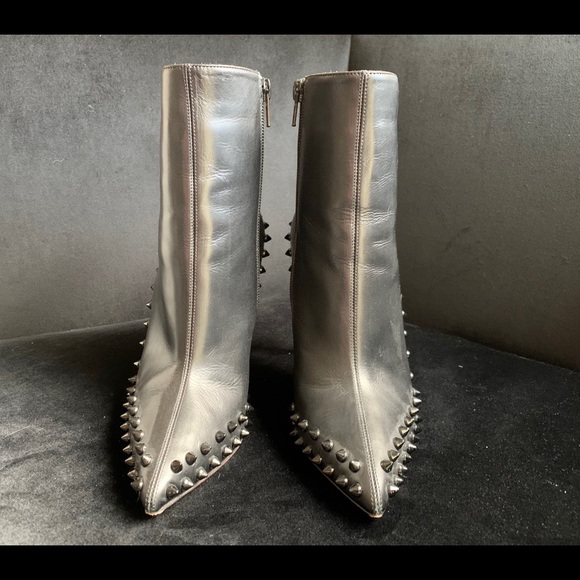 Christian Louboutin Willetta Studded Booties 5 - Picture 2 of 7